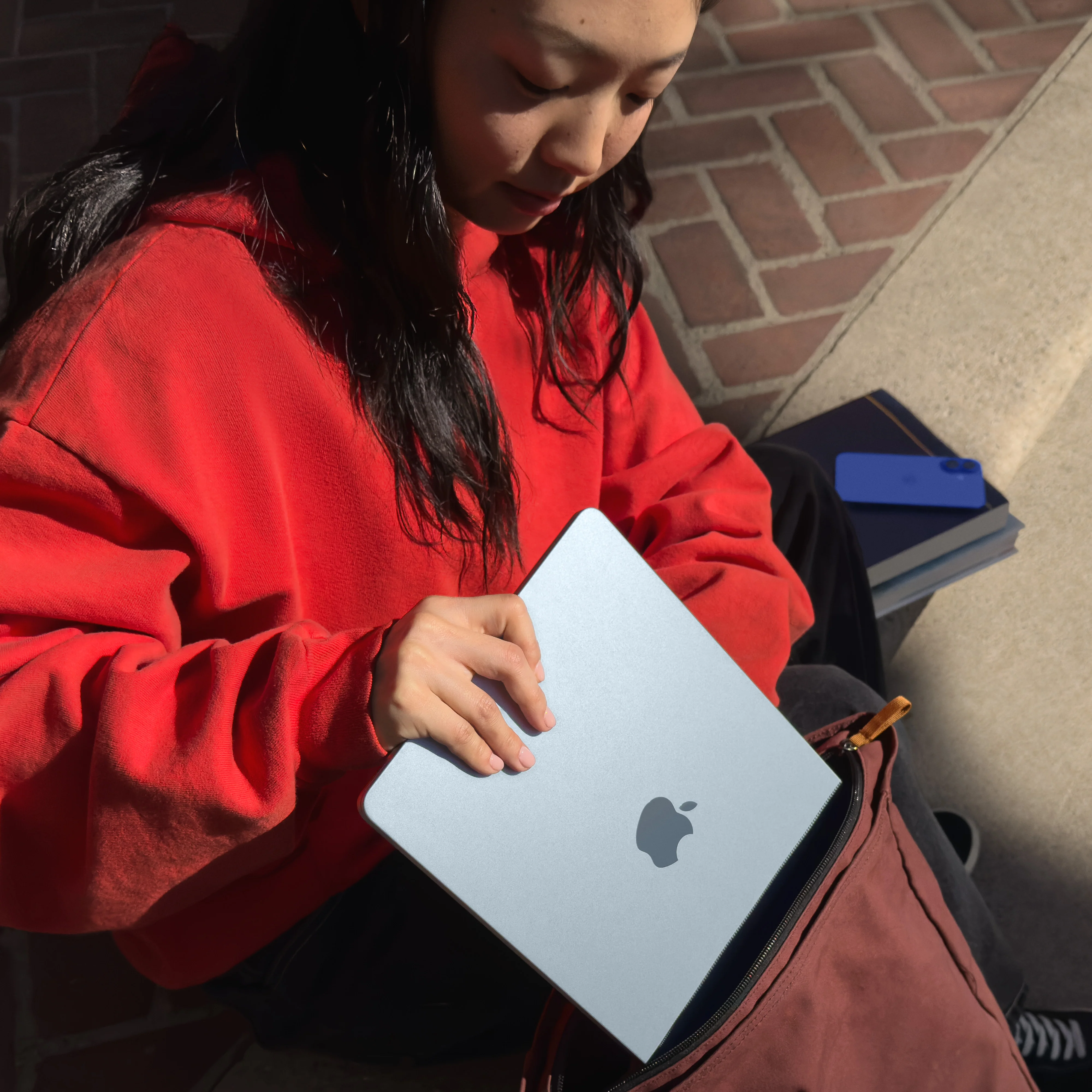 MacBook Air de 13 polegadas: Processador M4 da Apple com CPU 10-core e GPU 10-core, 16GB RAM, 512 GB SSD - Prateado - Image 8